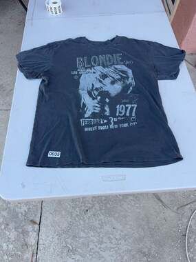Vinyl Icons Blondie 1977 Los Angeles Graphic T-Shirt Size M